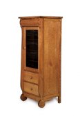 Old Classic Sleigh Stereo Cabinet