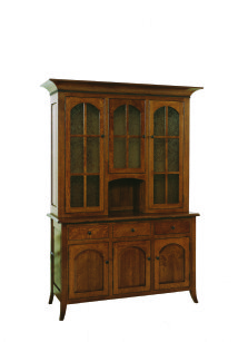 Bunker Hill 3-Door Center Hutch 